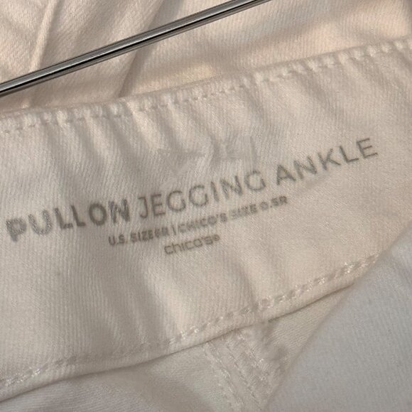 Chico's 0.5   White Pull-On  Ankle Pants Embroidered Hem Frayed Edge Womens Size - Picture 5 of 13